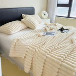 Plaid chaud couvre lit beige