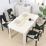 Housse de chaise de qualite premium dans une decoration de salle a manger
