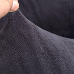 Textile extensible de notre housse de coussin en velours gris anthracite