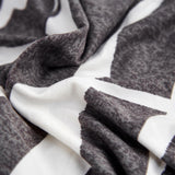 Textile de qualite de notre housse de coussin bi extensible gris